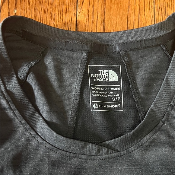 The North Face Women's Charcoal Short Sleeve Tee - Picture 2 of 4